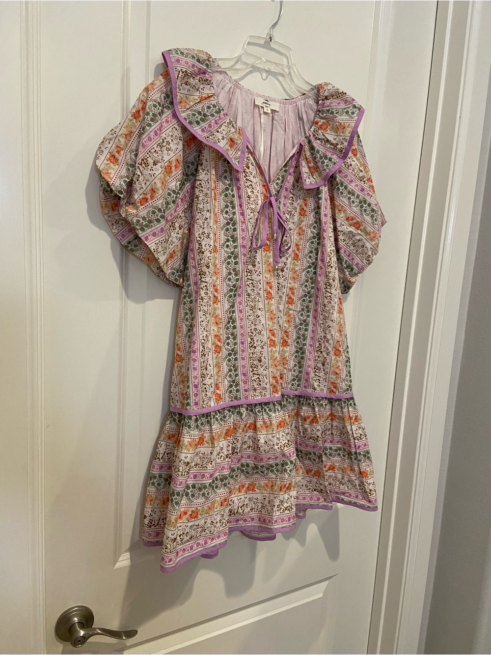 New Boho Floral Striped Ruffle Tiered Puff Sleeve Dress with Ruffle Bib Collar - Picture 4 of 7